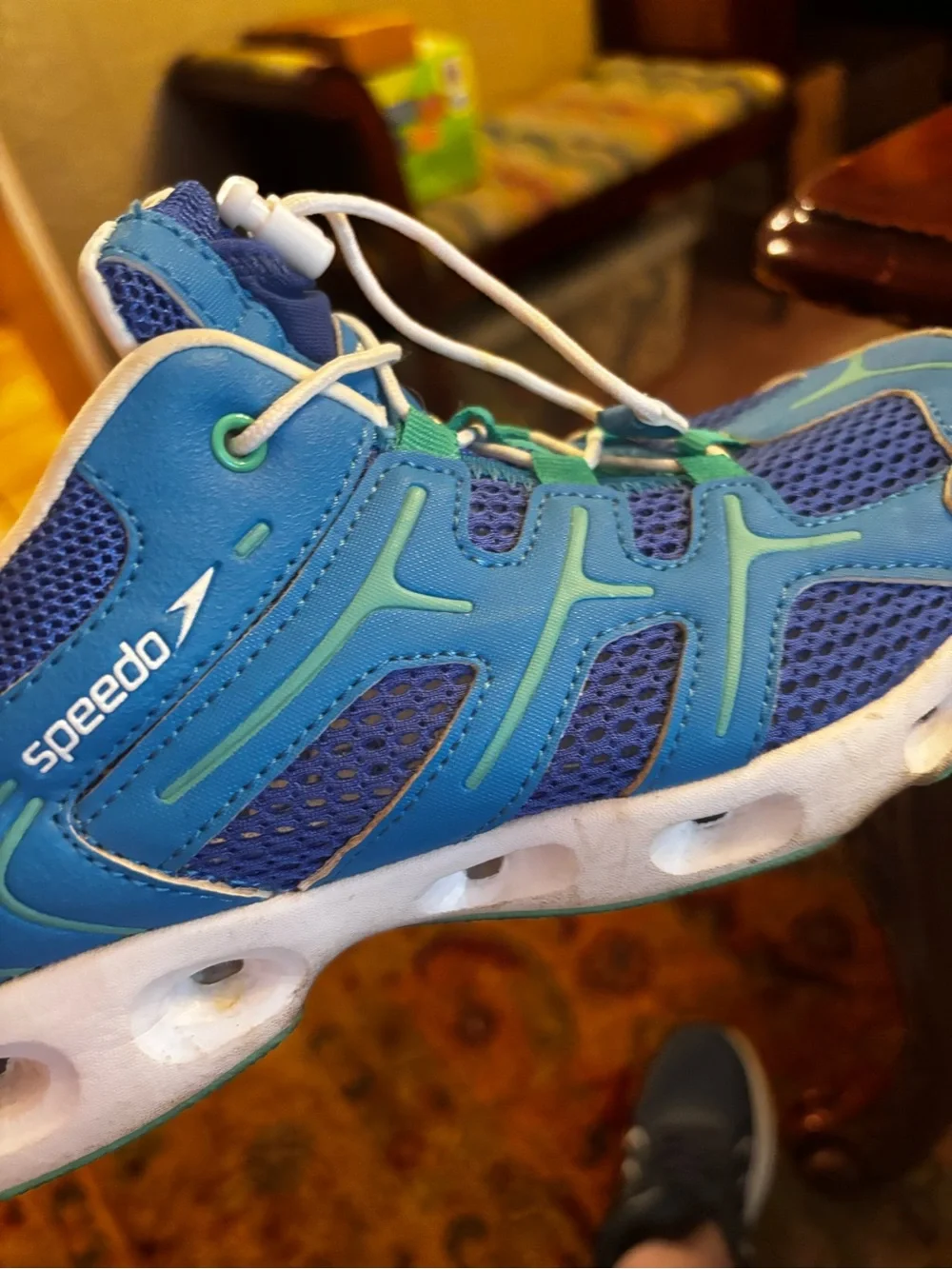 Speedo women’s Teal Athletic Lace-Up Sneakers